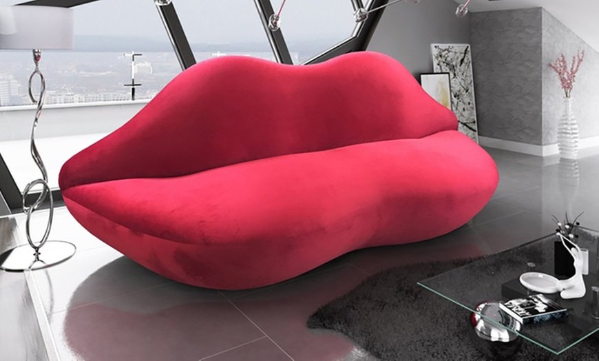 Lips Sofa